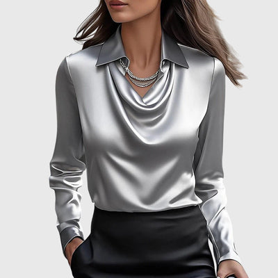 Sylvia | Blouse met luxe glans en plooihals