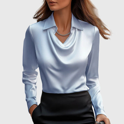 Sylvia | Blouse met luxe glans en plooihals