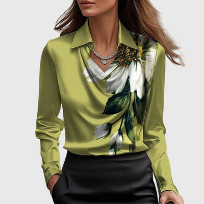 Sylvia | Blouse met luxe glans en plooihals